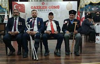 Dört kuşak gaziler aynı fotoğraf karesinde