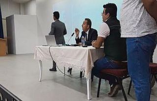 DSİ yetkilileri, halka açık toplantıda basın...