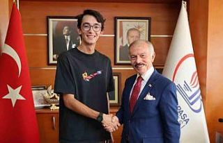 Dünya şampiyonu Mete Gazoz’dan Bayrampaşa Belediye...