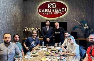 Dünyaca ünlü Rus piyanistin boru kebap keyfi