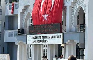 Düzce Lisesi’nde tepkiler üzerine yeniden isim...