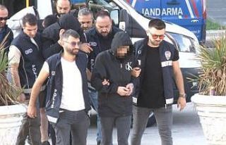 Edirne’de insan kaçakçılığı şüphesiyle yakalanan...