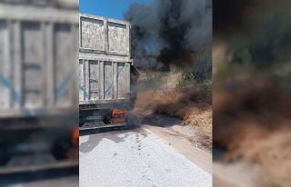 Ekiplerin hızlı müdahalesi tırı yanmaktan kurtardı