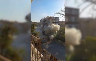 Elazığ’da ağır hasarlı bina tek dokunuşta...