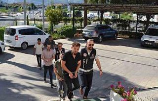 Emekli öğretmeni 3 milyon TL dolandıran şebeke...