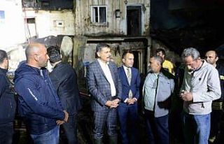 Erzurum Valisi Mustafa Çiftçi, 8 evin kül olduğu...