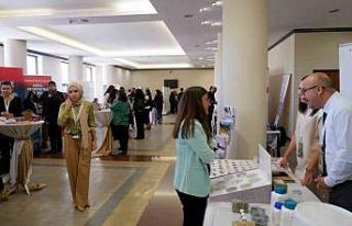 Erzurum’da Gıda Mikrobiyolojisi masaya yatırıldı