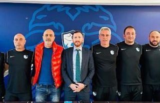 Erzurumspor’da Başkan Dal altyapı hocalarıyla...