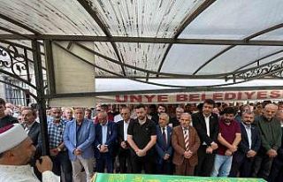 Eski Ünye Belediye Başkanı Türk, son yolculuğuna...