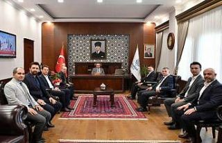 ETO heyeti, Balıkesir Valisi İsmail Ustaoğlu’nu...