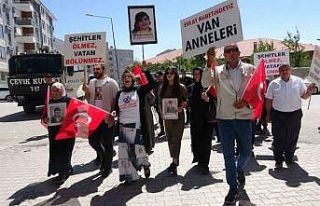 Evlat nöbetindeki anne: “Çocuklarımızı alana...