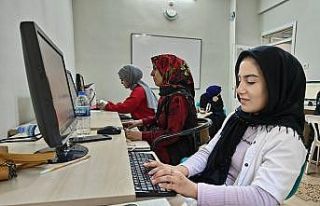 Eyyübiyeli kadınlar kurslarda değişim yaşıyor