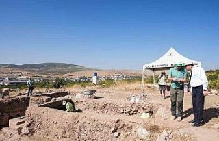 Fadıloğlu, Dülük Antik Kenti Keber Tepesi’nde...