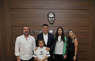 Fadıloğlu, Fenerbahçe’ye transfer olan Beril’i...