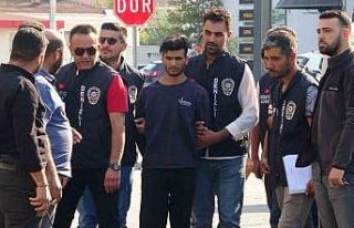 Fare zehri verdiği sevgilisini boğarak öldüren...