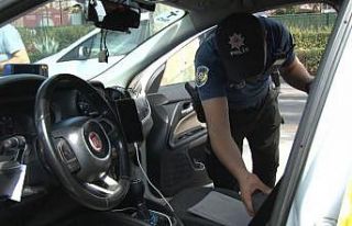 Fatih’te okul önlerinde polis denetimlerine devam...