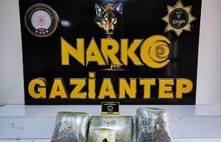 Gaziantep’te 14 bin 571 adet uyuşturucu hap ele...