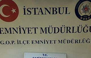 Gaziosmanpaşa’da yoldan geçenlere silah doğrultan...