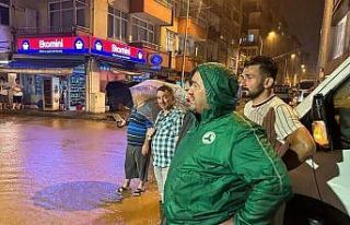 Giresun’da sağanak yağış hayatı olumsuz etkiledi