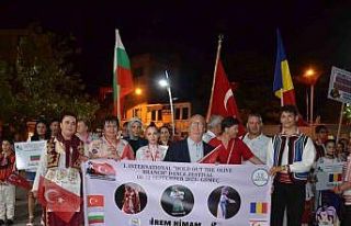 Gömeç’te uluslararası halk oyunları coşkusu
