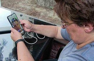 Gözyaşları kayıp oğlu için