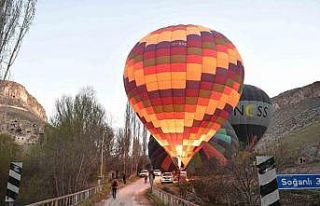 Güney Afrikalı turistlerin Soğanlı Vadisi’nde...