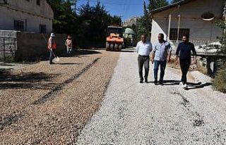 Gürün yolları tek tek yenileniyor