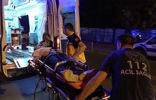 Halk otobüsü ile otomobil çarpıştı: 1 ağır...