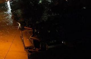 Halkalı Gümrüğü’nde mahsur kalanlar binaların...