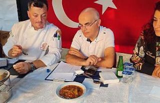 Hanımlar hünerlerini yöresel yemeklerle sergilediler