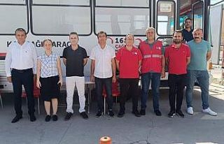Hastane çalışanlarından kan bağışı