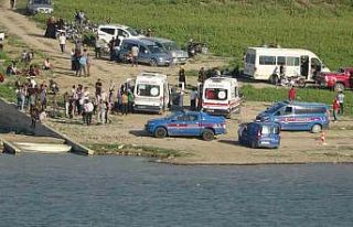 Hatay’da baraj gölünde 2 çocuk kayboldu