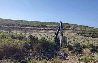 Hazine arazisindeki izinsiz kazıya jandarmadan suçüstü