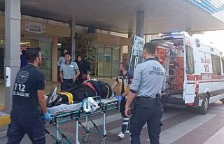 Hızlı trenden inerken hastanelik oldu