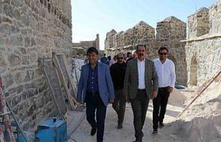 Hoşap Kalesi restorasyonu devam ediyor