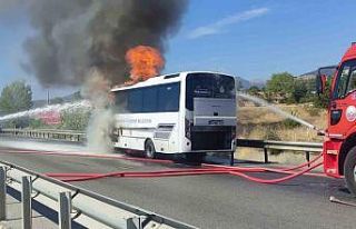 İBB otobüsü alev topuna döndü