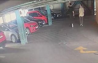 İş adamına ‘seni koruruz’ deyip tehditle 49...