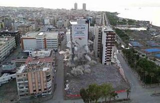 İskenderun’da 13 katlı bina patlatma yöntemiyle...