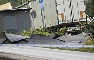 İsveç’te otoyol çöktü: 3 yaralı