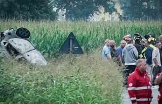 İtalya’da hava akrobasi uçağı düştü: 1 ölü