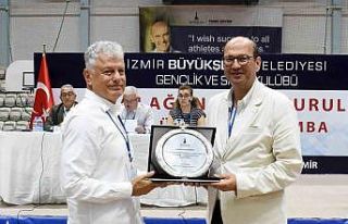 İzmir Büyükşehir Belediyesi Gençlik ve Spor Kulübü’nde...