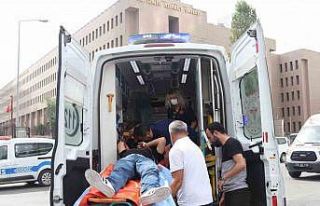 İzmir’de adliye önünde silahlı çatışma: 1...