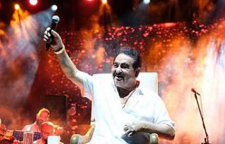 İzmir’de yıldızlar geçidi: İbrahim Tatlıses’ten...