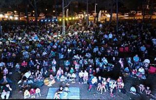 İznik’te yazlık sinema sezon finali yaptı