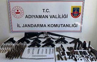 Jandarma çok sayıda silah ele geçirdi