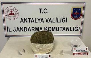 Jandarma operasyonunda 5 kilo 300 gram skunk ele geçirildi