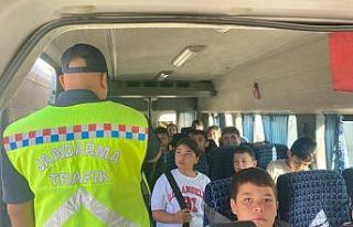 Jandarmanın trafik denetimlerinde 366 araca ceza...