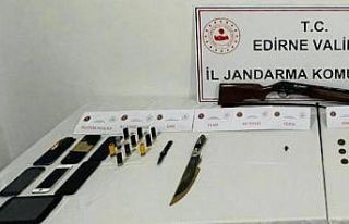 Jandarmanın uyuşturucu operasyonunda tarihi eserler...