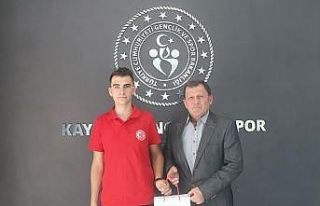 Kabakcı, başarılı sporcuyu ağırladı