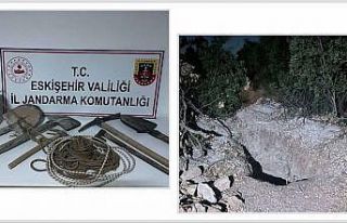 Kaçak kazı yapan şahıslar suçüstü yakalandı